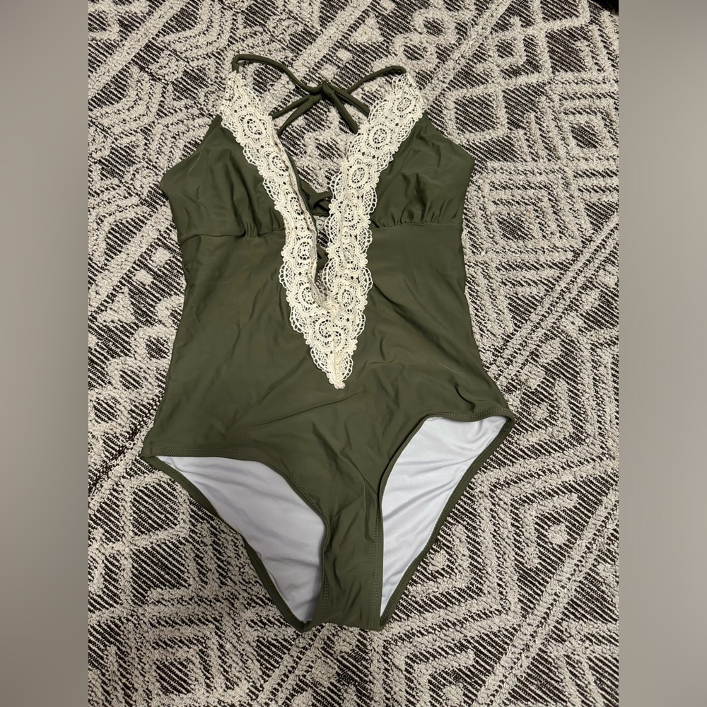 Cupshe swimsuit